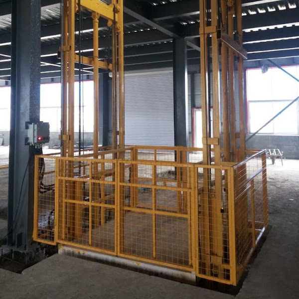 Hydraulic Goods Lift